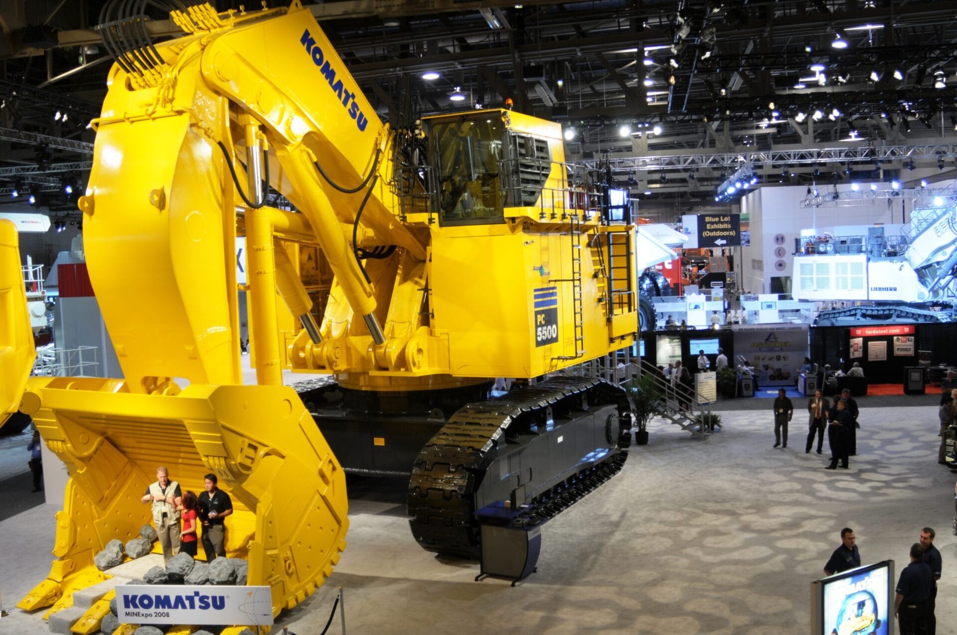 Trade show carpet rental outdoor machine
